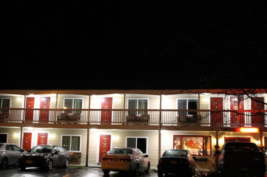 Motel Cozy Corner 2*